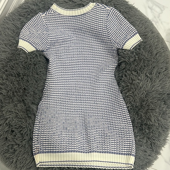 Beautiful Dress - Picture 6 of 6